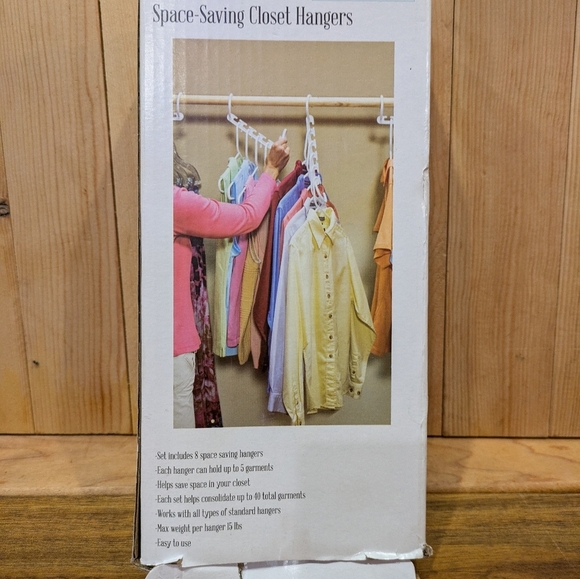 White Space-Saving Closet Hangers 8 pack - Picture 3 of 4